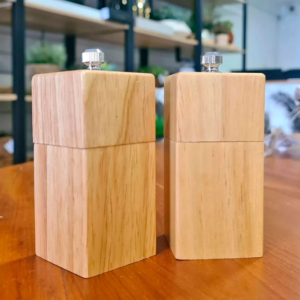 Conjunto Moedor de Sal e Pimenta Mai Home Madeira 4,5x11cm Moagem Ajustável
